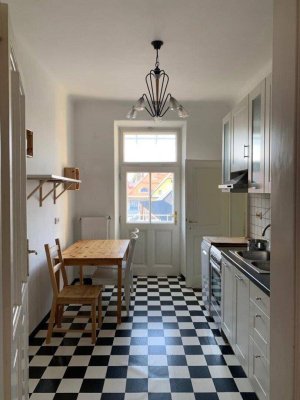 FÜR CITY-GIRLS/-MEN: Renovierte, coole 3,5-Zimmer-Altbau-Wohnung mit Balkon nähe Hauptbahnhof/Altstadt