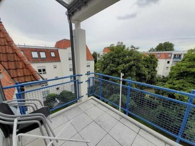 frisch renoviert: 3-Zi-Whg mit neuer EBK im DG mit TG-Parker in ruhiger, idyllischer Lage