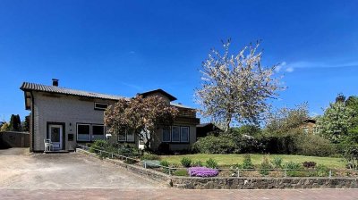 Geräumiges Haus auf großem Grundstück im Naturpark Hüttener Berge bei Eckernförde zu verkaufen