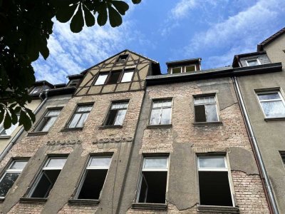 Sanierungsobjekt mit Baugenehmigung. 4 WE, Hell, Nähe Edeka/Bahnhof, Garten