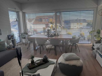 Modernisierte 3-Raum-Wohnung mit Balkon und Einbauküche in Obervellmar