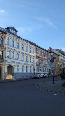 Schöne 1-Zi-WE mit sep. Küche und EBJ, Laminat, Duschbad in der nördl. Innenstadt (Steintor)