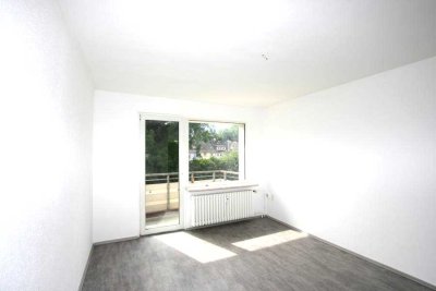 Schöne 3-Zi-Whg mit Balkon, 1.OG, großer Gemeinschaftsgarten!