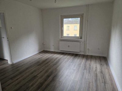 Renovierte 2-Zimmer-Wohnung in Meiderich