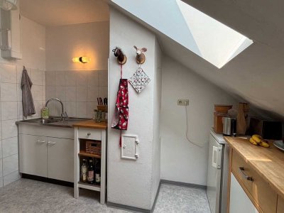 Schöne, ruhige 3-Zimmer-Dachgeschosswohnung in Gerbrunn