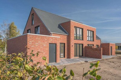 Etelsen Berkels - Neubau einer modernen & großzügigen Doppelhaushälfte mit Garage