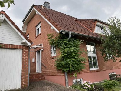 Gepflegte Doppelhaushälfte mit Garage in Paderborn