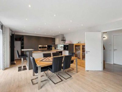 Moderne 4-Zimmer-Wohnung mit ganz viel Platz und Blick über den Main, in Eibelstadt