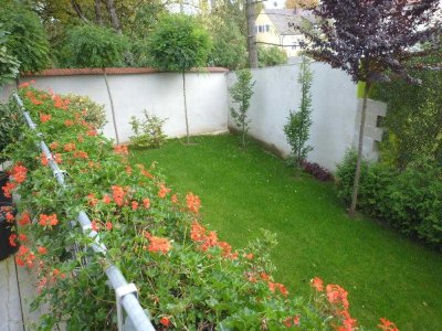 Großzügige, sonnige DHH mit Doppelgarage
