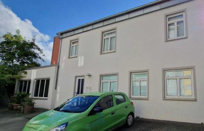 Freistehendes Maisonette-Gebäude in Augsburg-Oberhausen