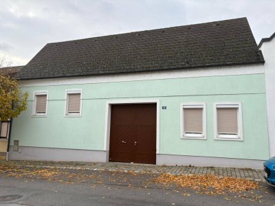 Größzügiges Zweifamilienhaus im Herzen von Breitenbrunn