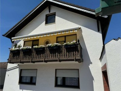 Freundliche 2-Zimmer-Wohnung mit Balkon in Grafschaft