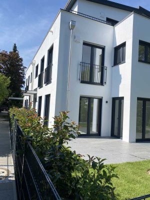 Stilvolles 5-Raum-Reihenendhaus mit gehobener Innenausstattung in München-Obermenzing Obermenzing