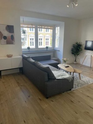 Provisionsfrei! TOP Lage - Hochwertig saniert, möblierte Wohnung