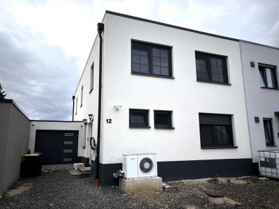 Effizienter Neubau 2023 mit 5 Schlafzimmer