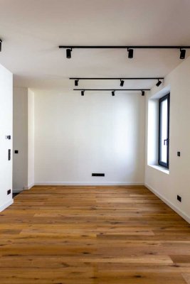 Hochwertig kernsanierte 3-Zimmer-Altbauwohnung am Friedensplätzchen mit zwei Balkonen