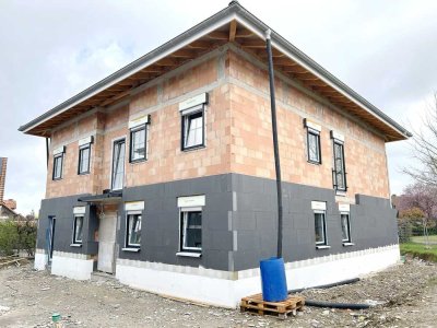 Neubau-Mietwohnung mit großem Balkon in Geseke!