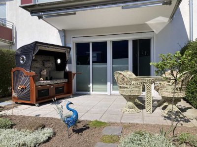Exklusive EG-Wohnung mit 2 TG-Stellplätzen, EBK & Aufzug - Nähe Kurpark & Ostsee