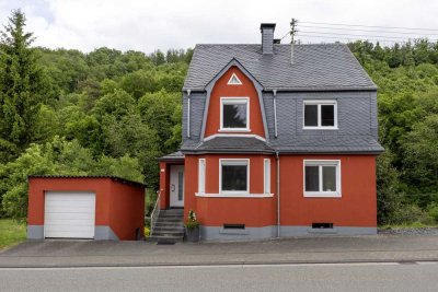 Historisches Wohnglück trifft Naturidylle – charmantes Einfamilienhaus in Traumlage von Vollmersbach