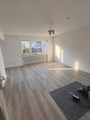 Renoviertes Apartment in Bonn Schweinheim, Wichterichstraße 5, 53177 Bonn