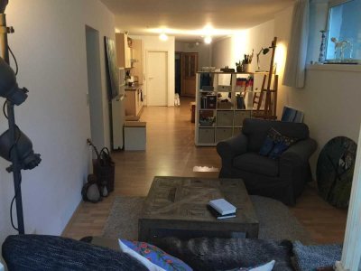 Schicke Erdgeschoss Wohnung mit Küche in Heidelberg