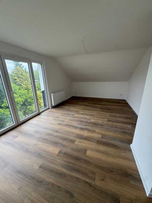 sanierte 3-Zimmer DG-Wohnung, 60 m² in Essen-Heisingen