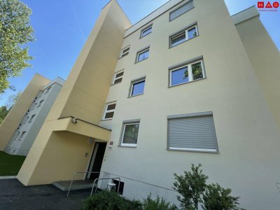 Freundliche Zweizimmerwhg. in herrlicher Sonnenlage im Grünen – mit Balkon &amp; Garage!