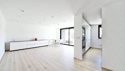 Erstbezug nach Sanierung: Traumwohnung in Bestlage mit 81 m2, 3 Zimmern, Südbalkon + XL-Garage!
