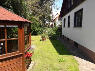 Modernisierte, teilmöblierte 2-Zimmer-Erdgeschosswohnung mit EBK in Erlangen