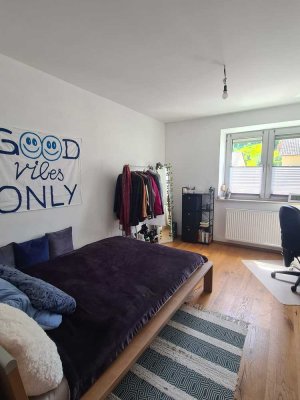 Moderne 3-Zimmer Wohnung in guter Lage (auch WG geeignet)