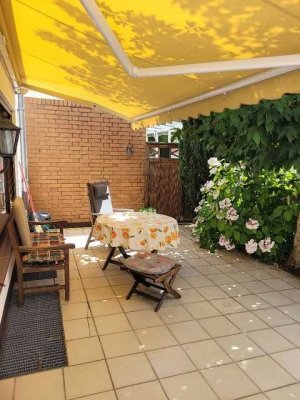 Gepflegtes 5-Zi-Reihenhaus mit Garten, Terrasse, Garage, zentrale, ruhige Lage - Bus um die Ecke