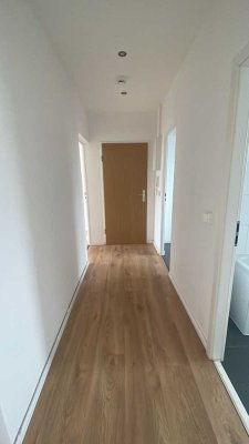 Großzügige und lichtdurchflutete 4-Zimmer-Wohnung mit Balkon & EBK in Magdeburg - Unit  37