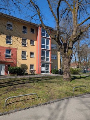 4 1/2 Zimmerwohnung auf 2 Etagen mit großem Hobbyraum, Terrasse und eigenem Garten  (von Privat)