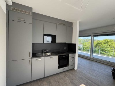 Erstbezug  Stilvolle möblierte 2-Zimmer-Wohnung mit Balkon und Einbauküche