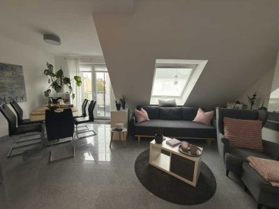 Großzügige 3-Zimmer-Maisonette im Dachgeschoss mit Balkon