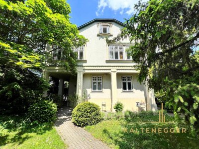 Perchtoldsdorf: Geräumige Jugendstil-Villa mit Terrasse und idyllischem Garten (Video)