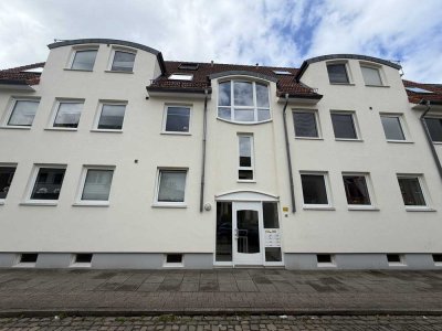 Moderne 3-Zimmer-Wohnung mit Balkon, Einbauküche & Garage