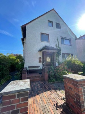 Dreifamilienhaus mit großem Garten