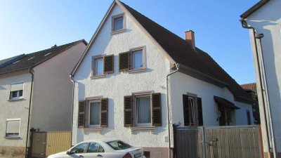 Süßes Haus mit tollem Grundstück