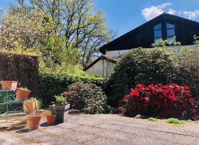Feine Doppelhaushälfte mit entzückendem Garten in sonniger Lage auf der Ludwigshöhe