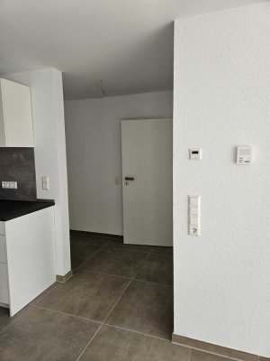 Erstbezug: stilvolle 4-Zimmer-Erdgeschosswohnung mit EBK und Balkon in Ostelsheim