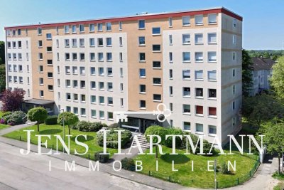 Zwei Zimmer, klare Linien, gute Lage – gepflegte Wohnung mit Aufzug & Balkon in Mülheim-Broich