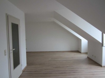 Top Kapitalanlage oder Eigenbedarf – 1-Zimmer-Wohnung mit Wannenbad, Einbauküche in ruhiger Lage!