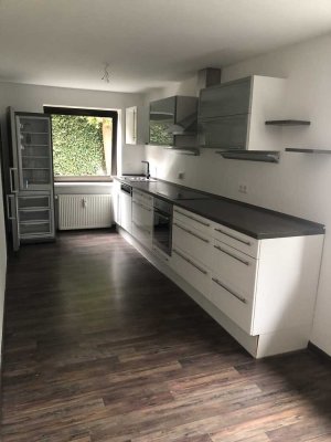 Schöne 2,5-Zimmer-Wohnung mit Terrasse und EBK in Gaimersheim