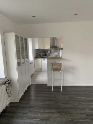 Gemütliche 1,5-Zimmer-Wohnung, teilmöbliert, Gartenmitnutzung und Stellplatz