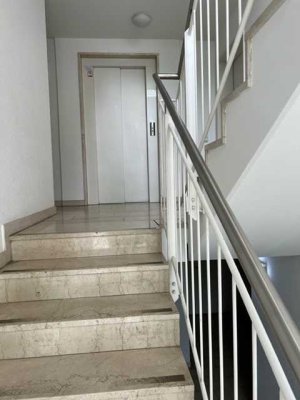 Penthhauswhg, 4. OG, Kaufpreisanzahlung nach Grundbucheintragung, Restzahlung bei Auszug der Mieter!