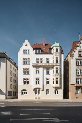 Historische Stadtvilla - helles Zimmer in zentraler Lage