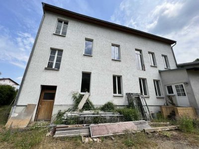 Traumhaftes Mehrfamilienhaus zum Kernsanieren: viel Potential, großer Garten, beste Lage