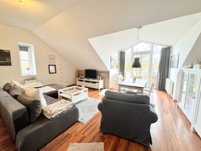 Große 2 - Zimmer Dachgeschosswohnung mit Südausrichtung - Gartenstadt Mühlenhof