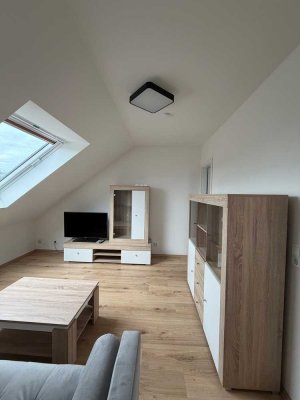 Charmante, frisch sanierte möblierte Dachgeschosswohnung – 33 m² – Erstbezug in Mönchengladbach Holt